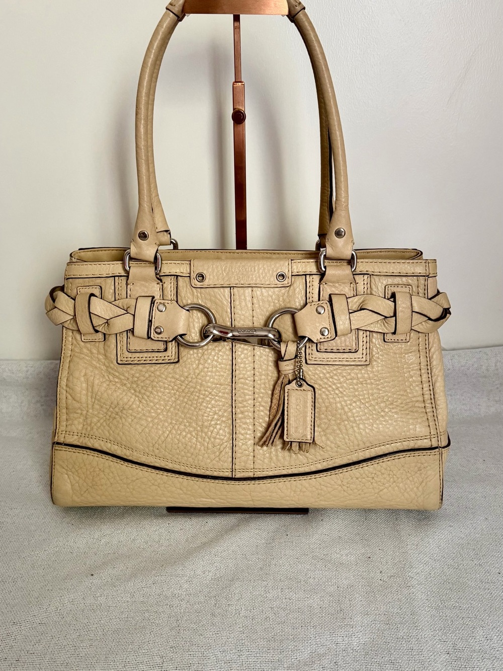 Coach Hampton creme pebble leather